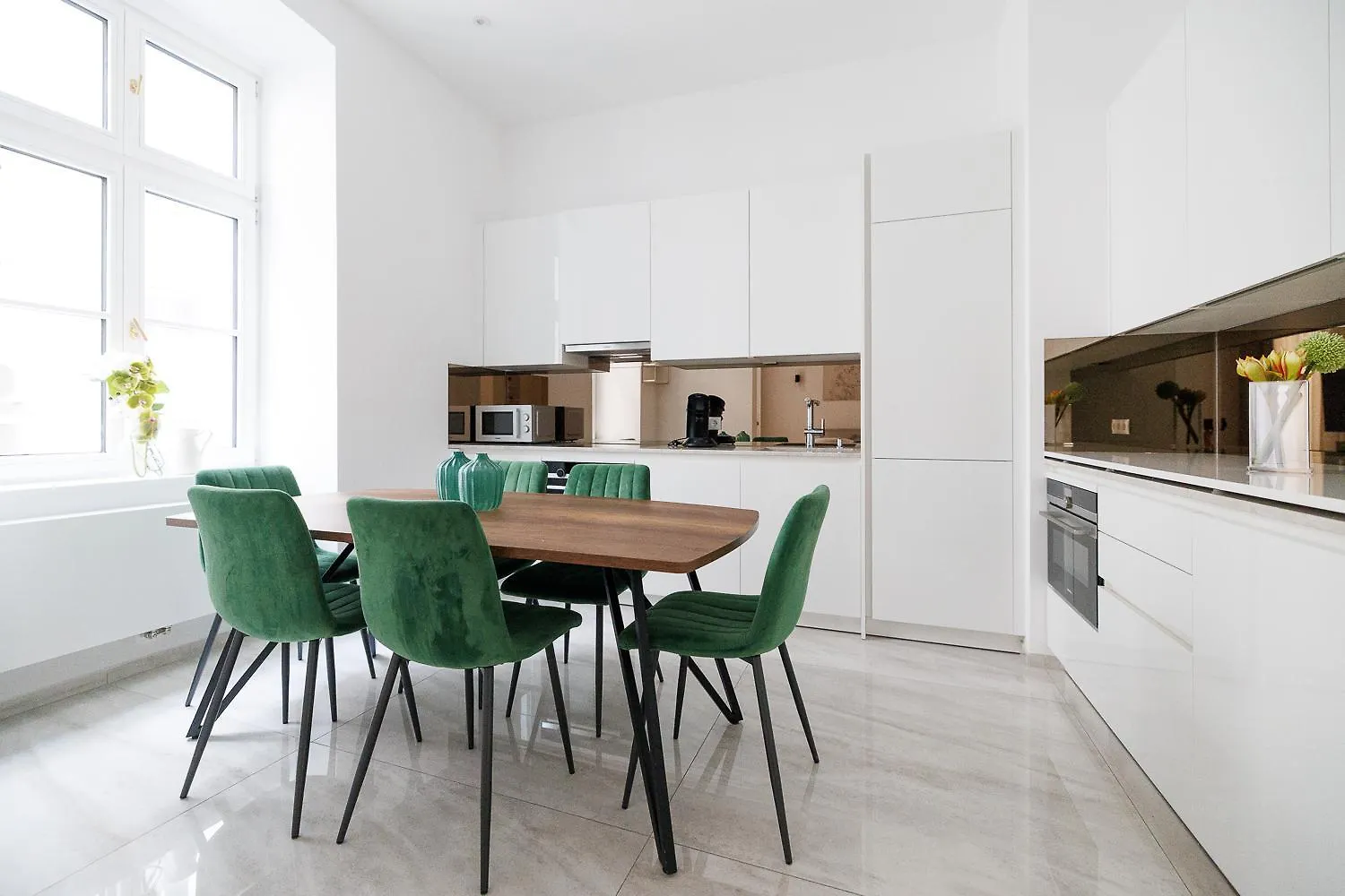 Ultra Spacious 3-Bedroom 3-Bath Steps From Vienna'S Historic Heart Austria