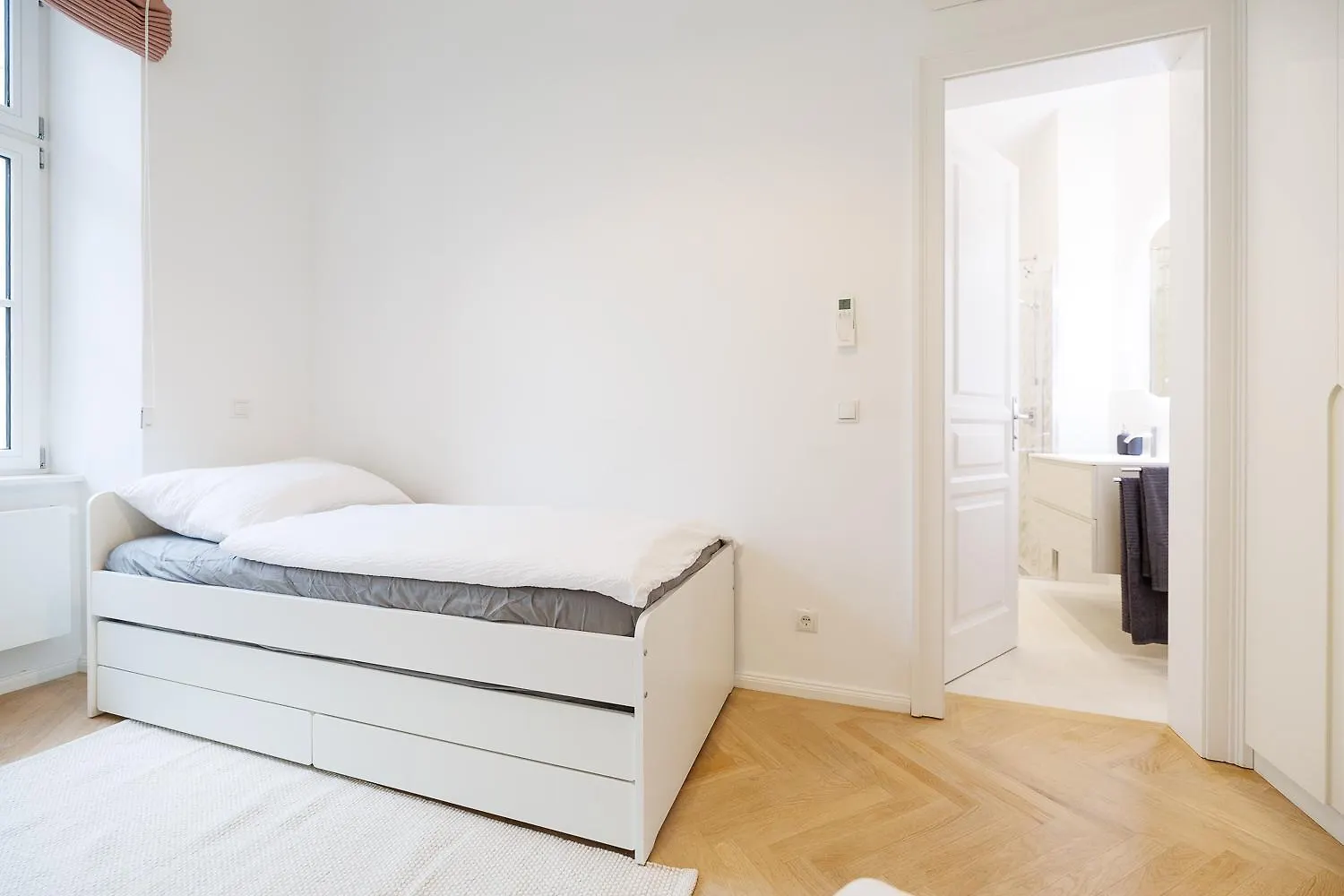 Ultra Spacious 3-Bedroom 3-Bath Steps From Vienna'S Historic Heart 0*, Vienna Austria